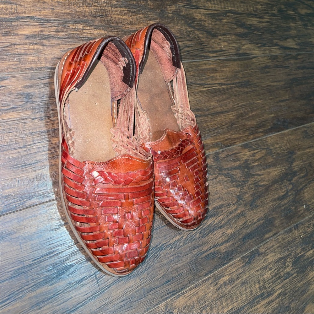 Women size 7 huaraches